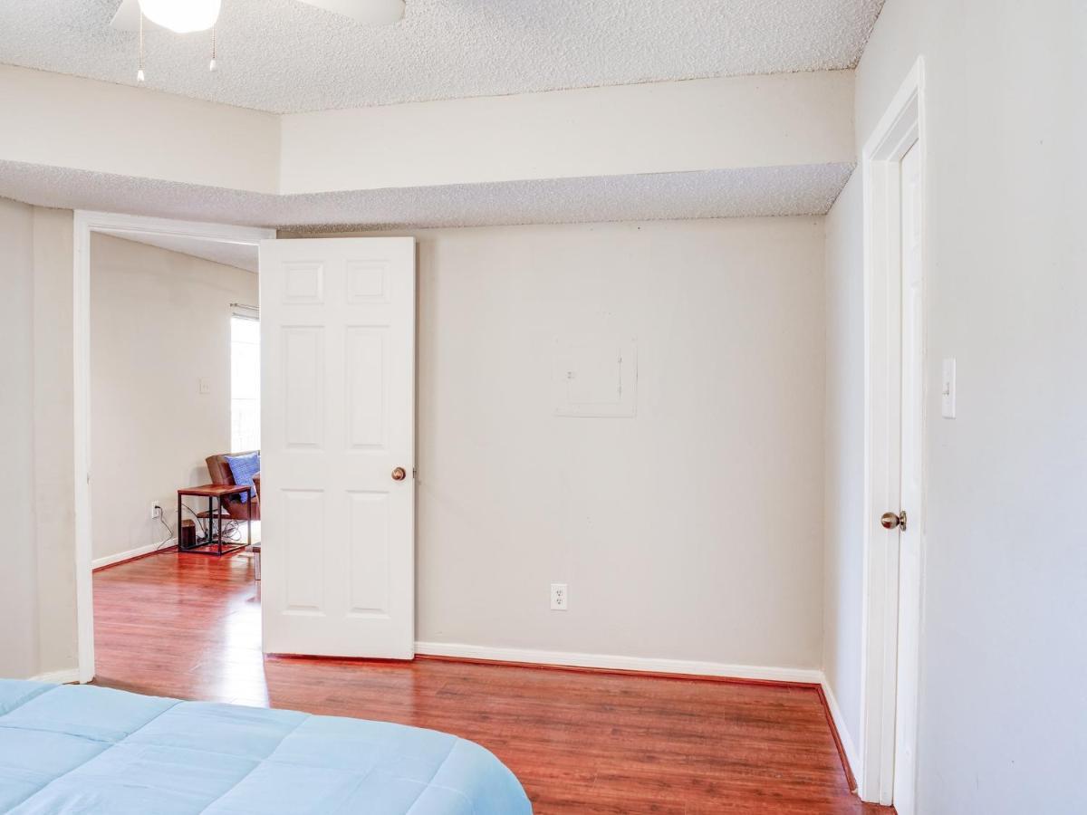Lovely 2 Bedroom, 1 Bath Condo With Pools And Gym. Houston Exterior foto
